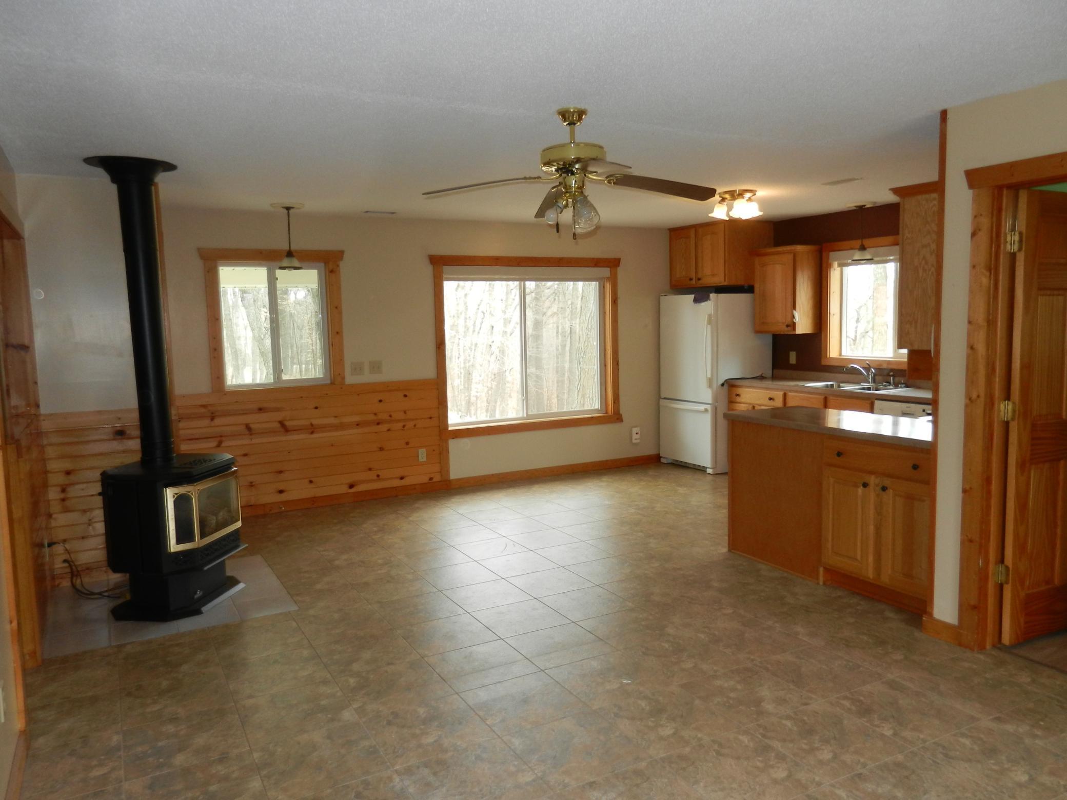 Kitchen dining area