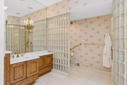7 Mallard Lane, Saint Paul, MN 55127