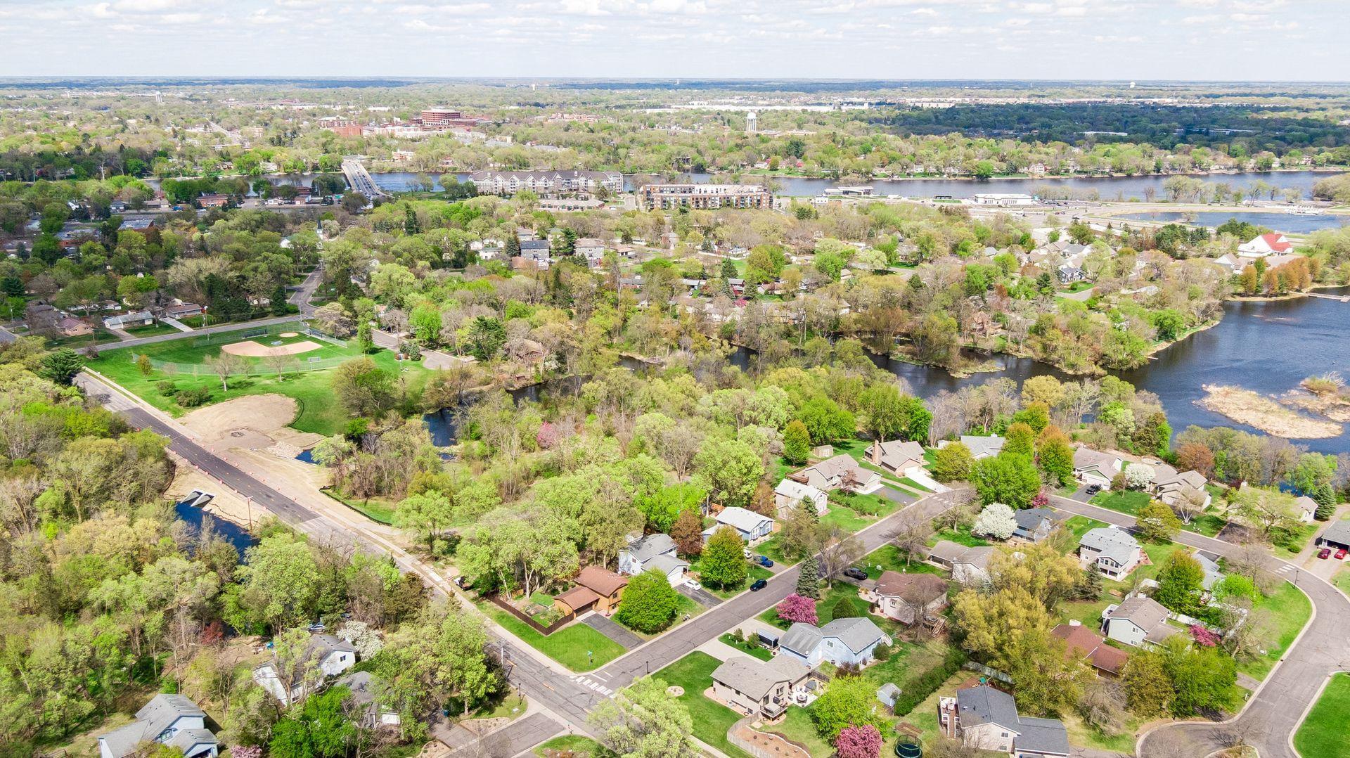 Great view of Reynolds Park, Elm Creek, and Mill Pond with the Mississippi River just a 10-minute walk without crossing any roads! The trail goes under Hwy 169 via a pedestrian tunnel. No need to wait for the crosswalk signal to change.
