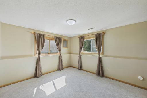 849 Windrow Drive, Saint Paul, MN 55109