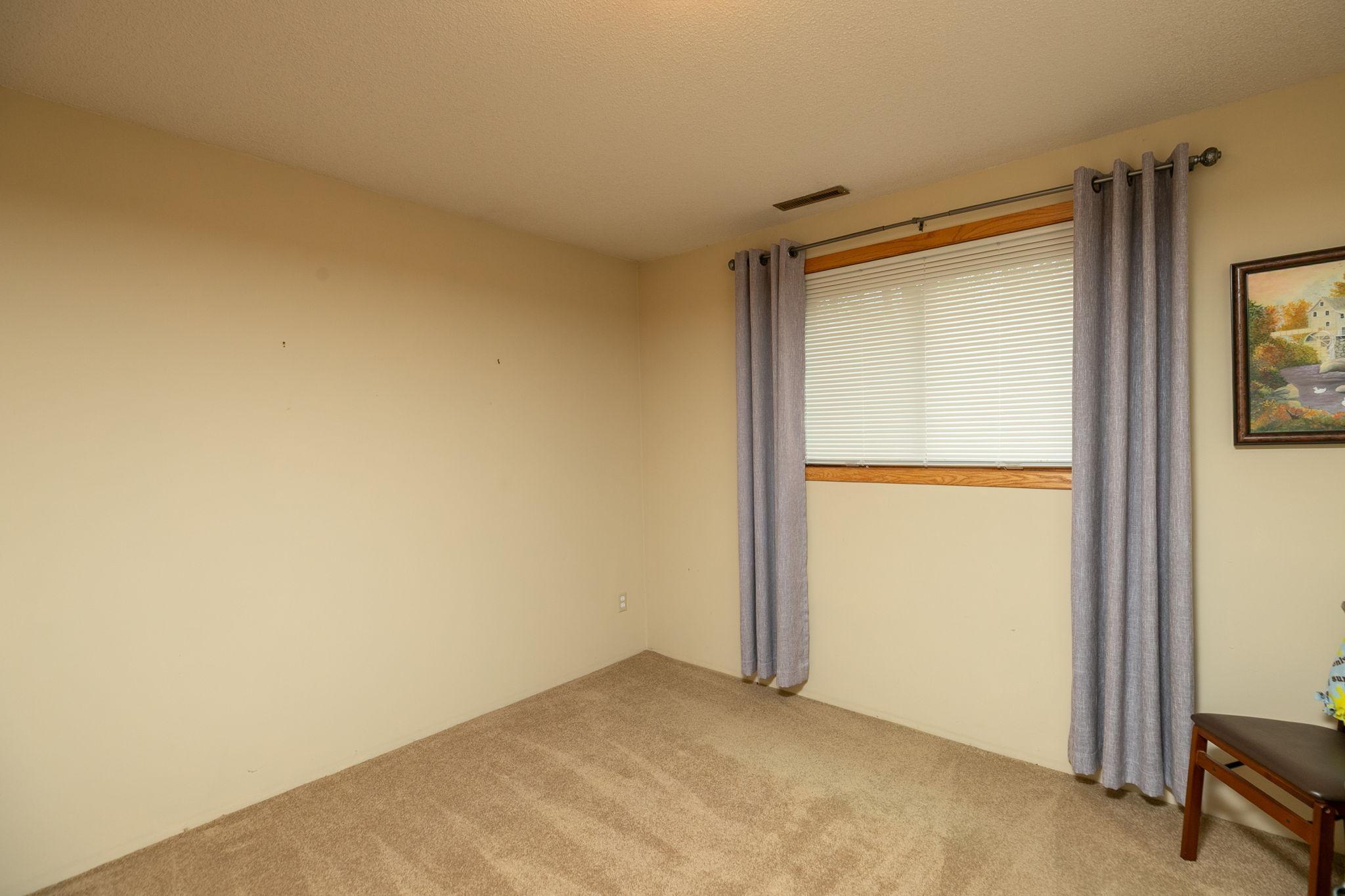 28-web-or-mls-28-Bedroom 4.jpg