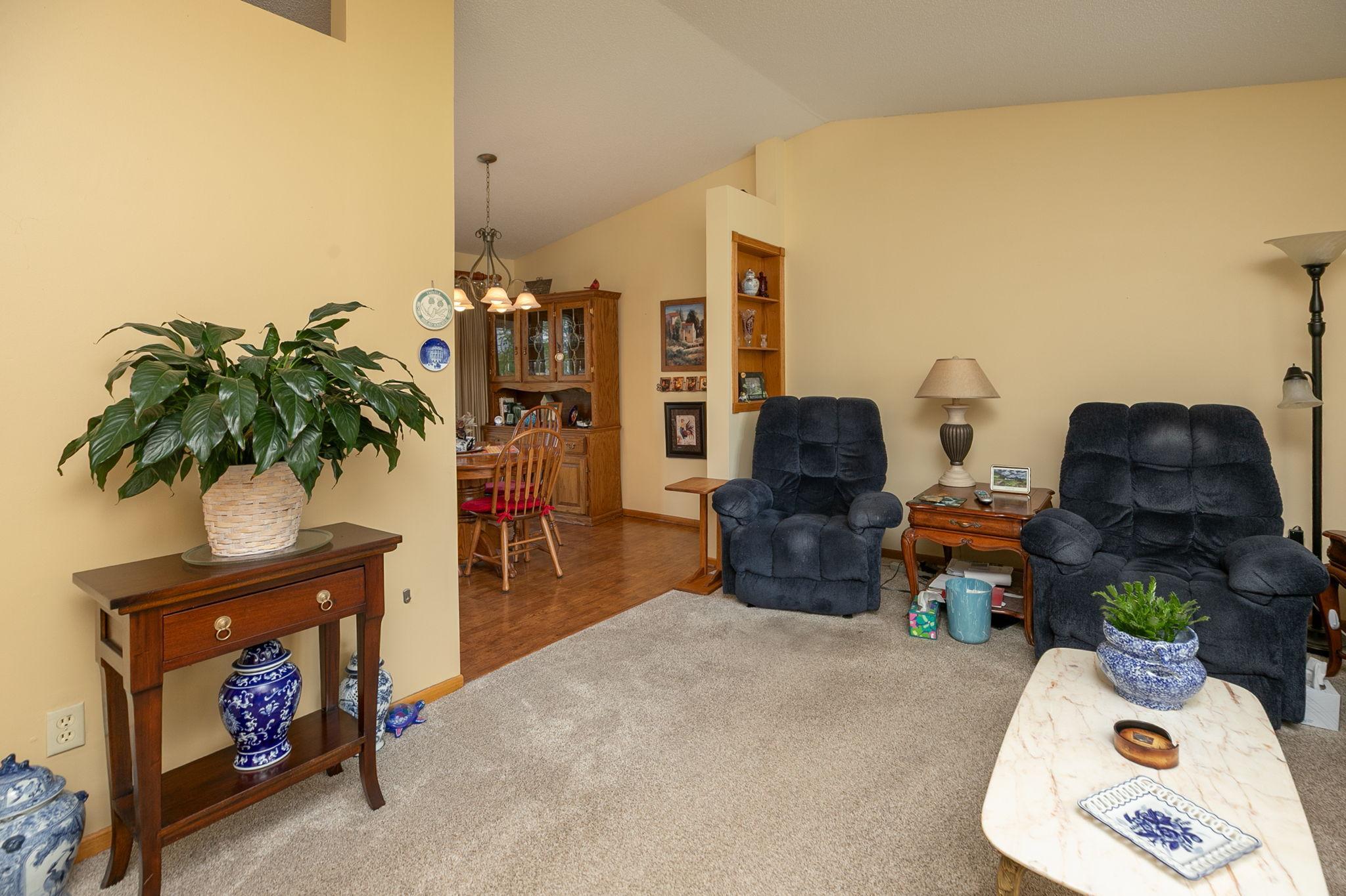 7-web-or-mls-07-Living Room.jpg