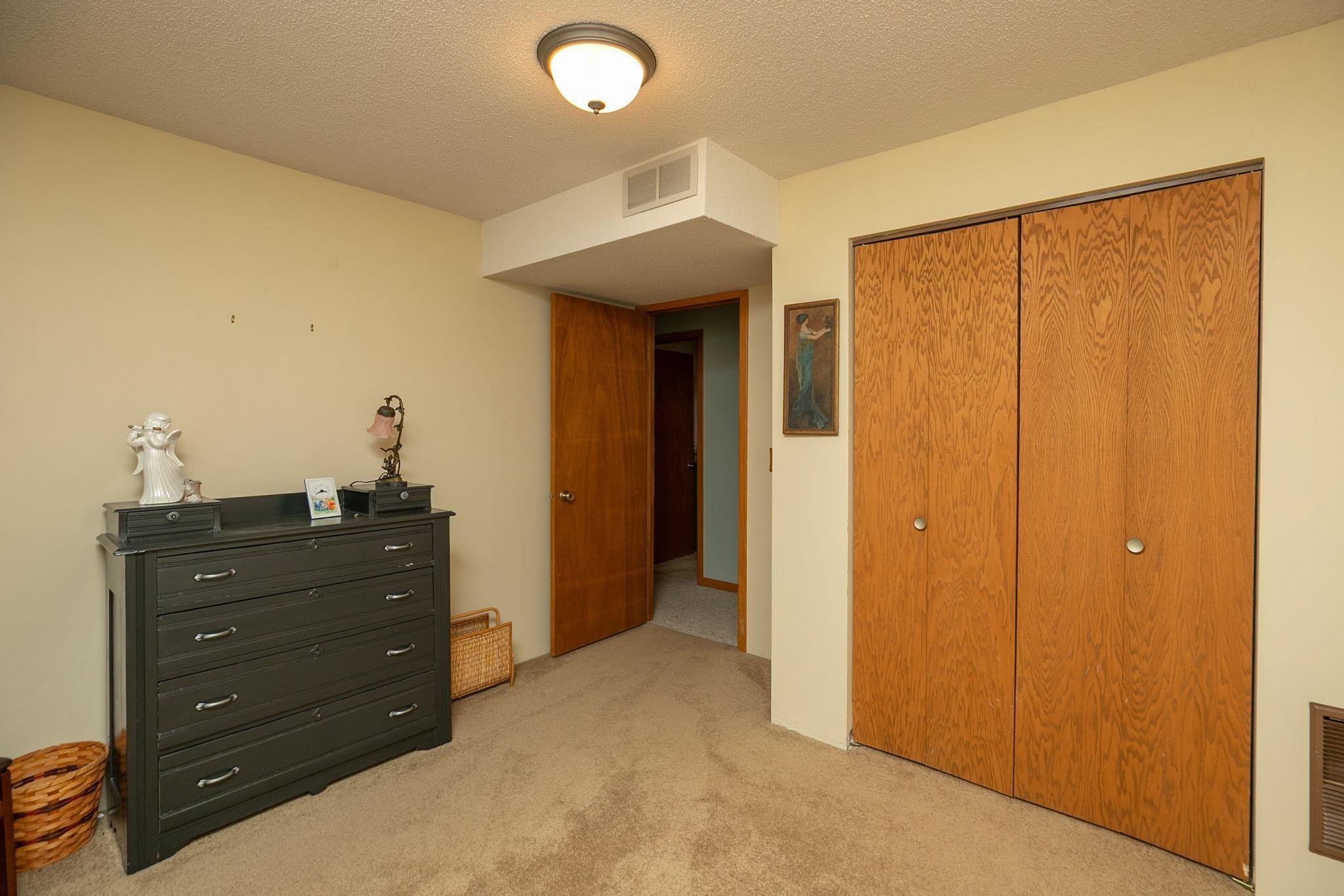 29-web-or-mls-29-Bedroom 4.jpg