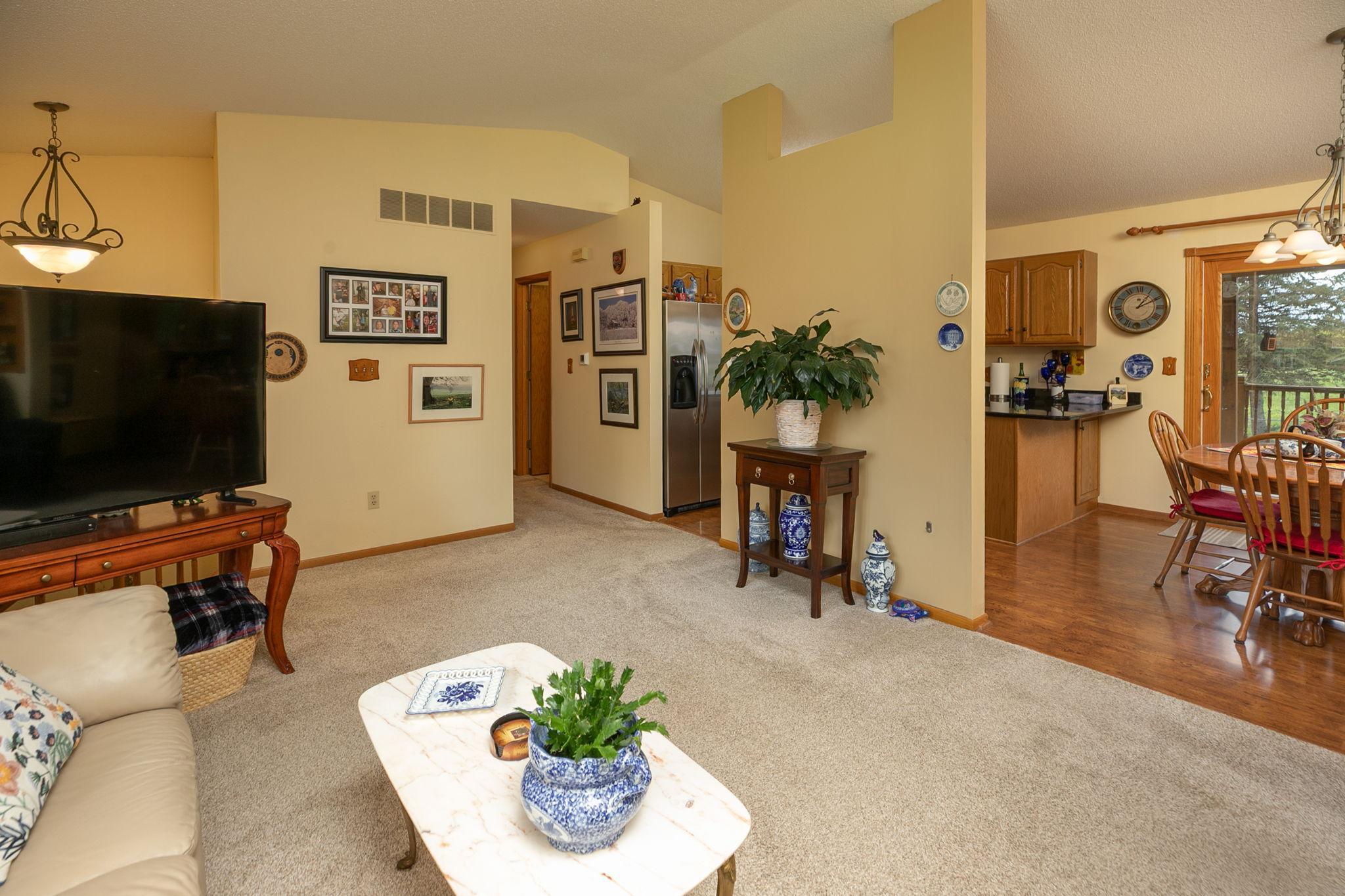 6-web-or-mls-06-Living Room.jpg