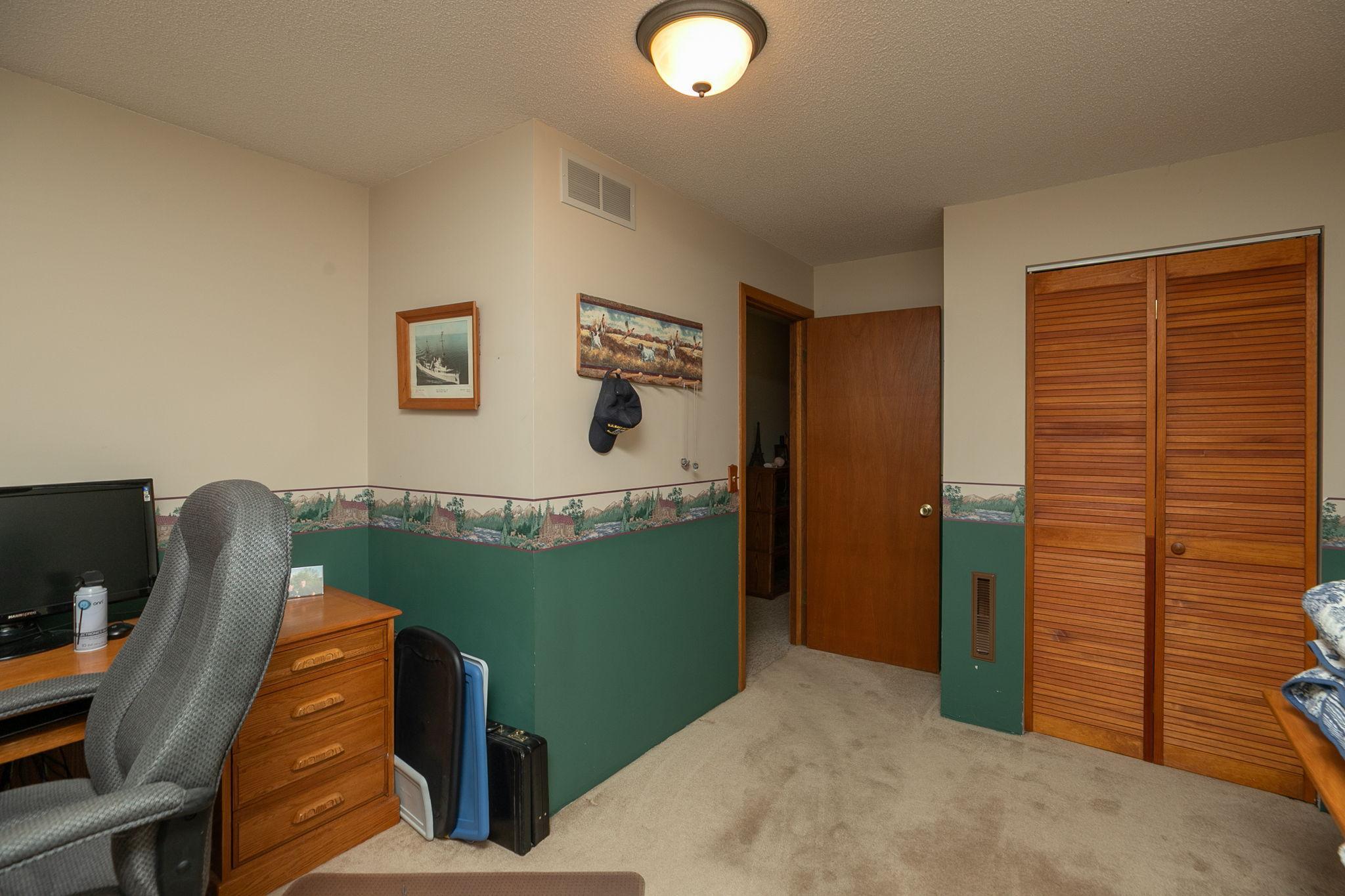 27-web-or-mls-27-Bedroom 3.jpg
