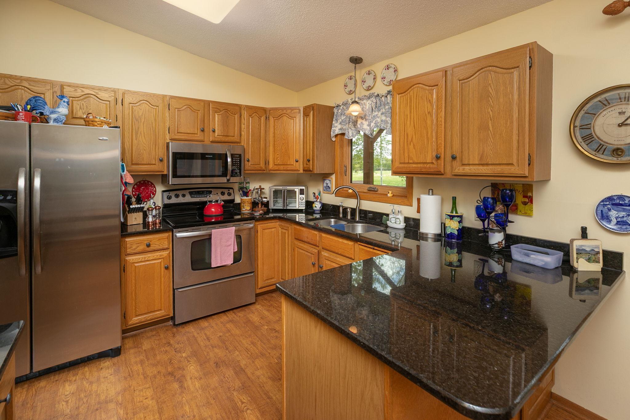11-web-or-mls-11-Kitchen.jpg
