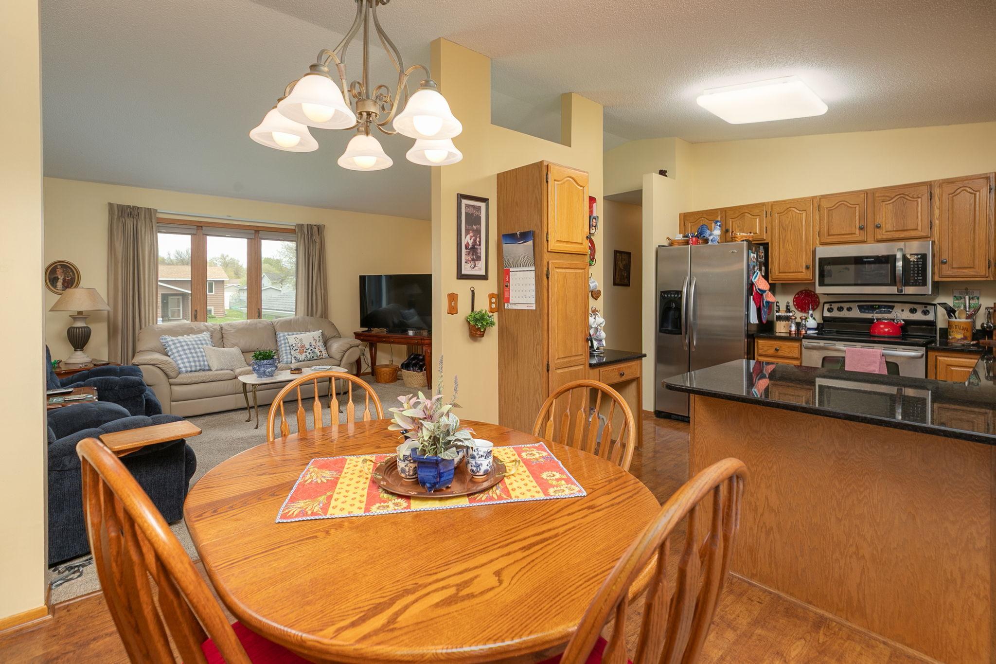 10-web-or-mls-10-Dining Room.jpg