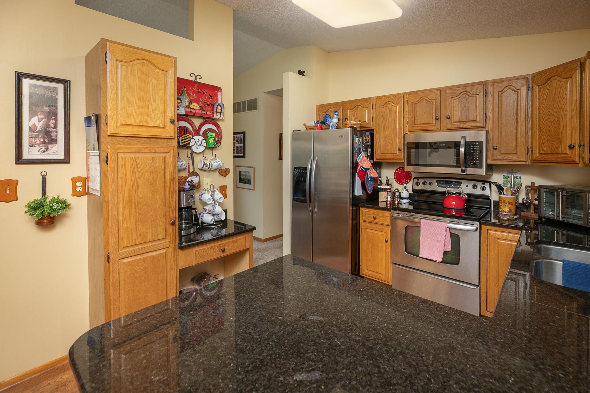 12-web-or-mls-12-Kitchen.jpg