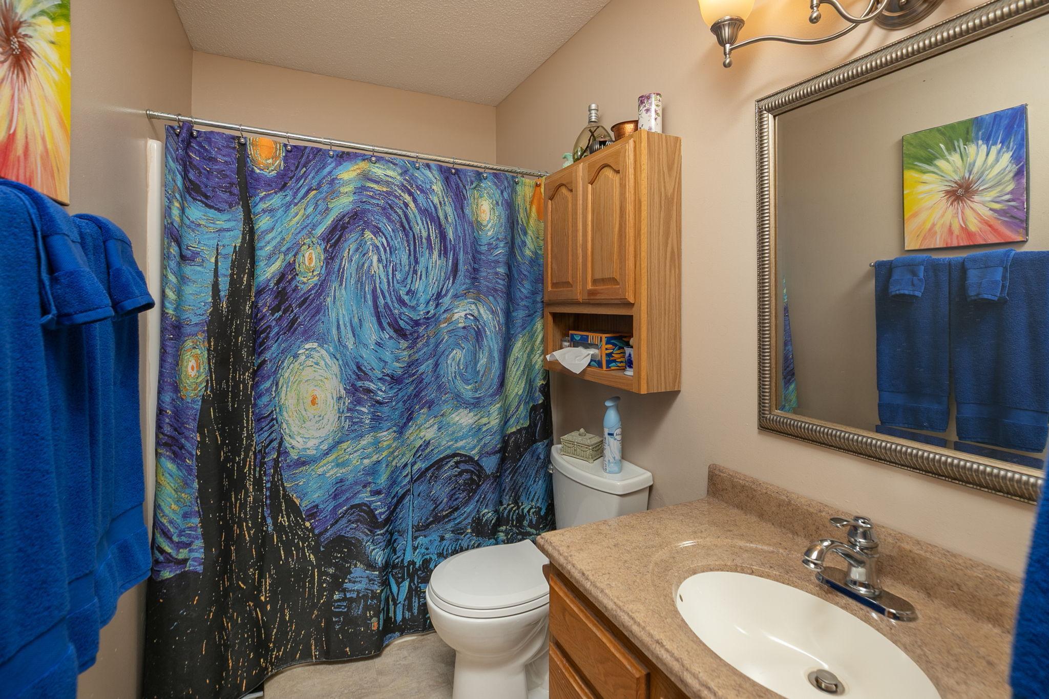 19-web-or-mls-19-Bathroom.jpg