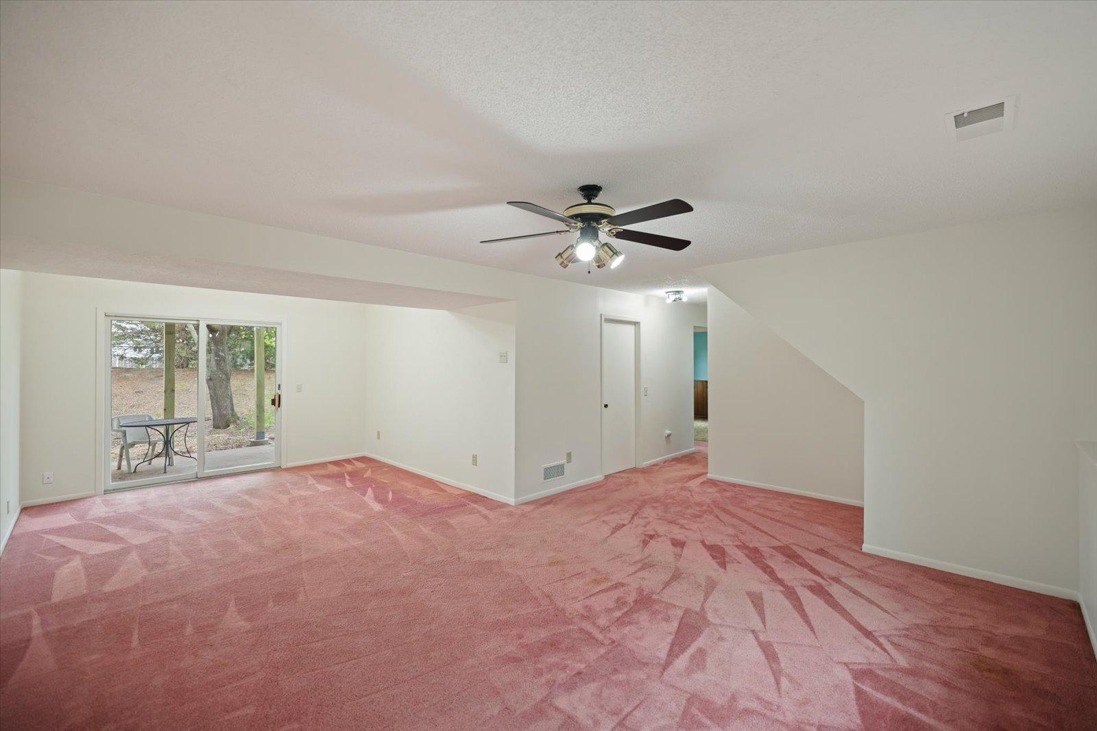 9.1 Family room torward walkout.jpg