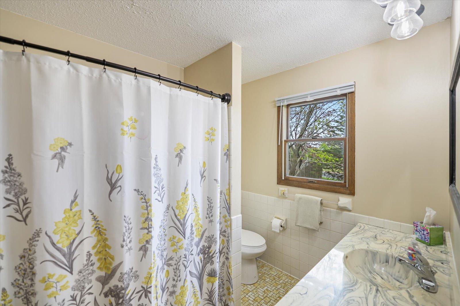 7.25 Main floor Bath.jpg