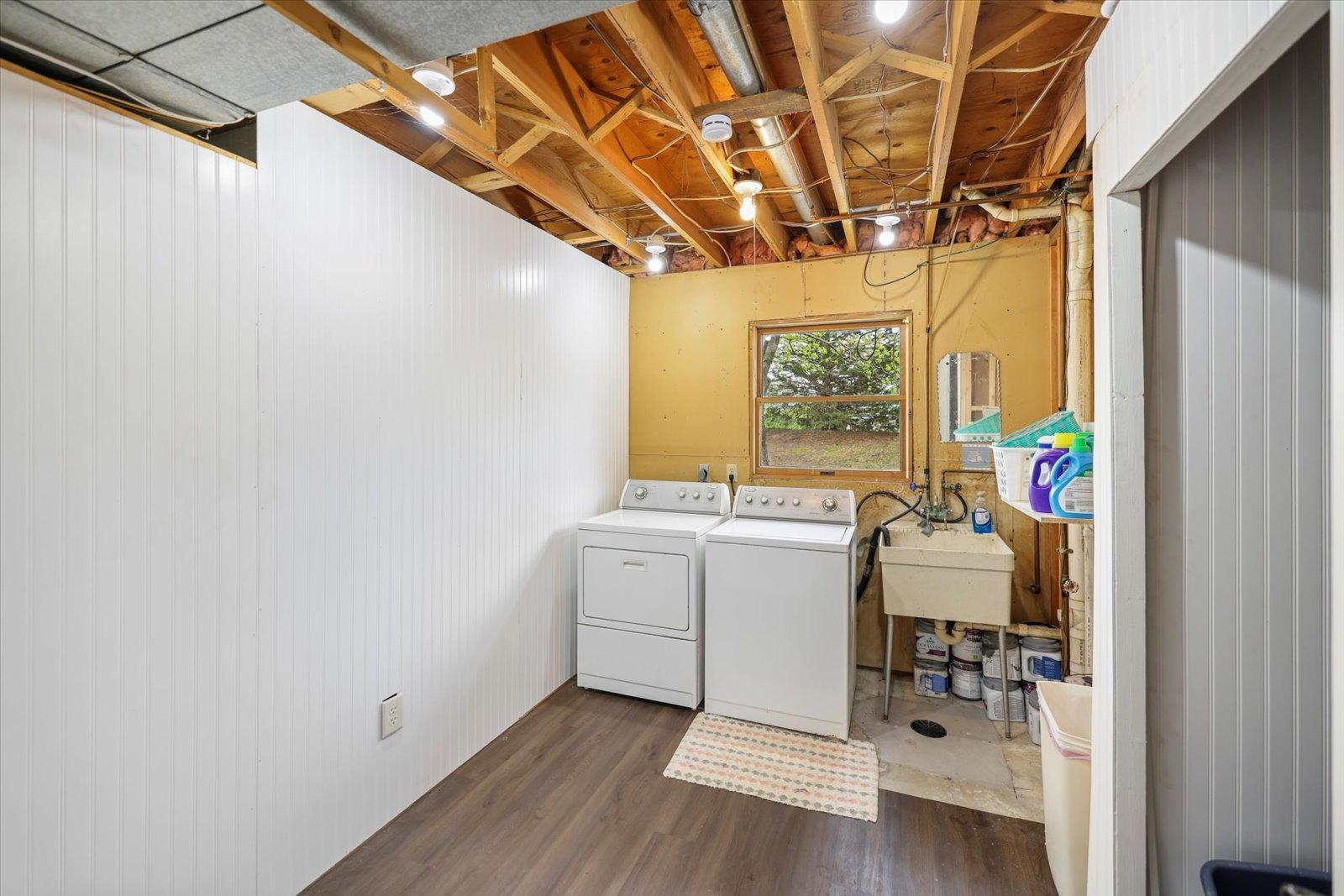 13 Laundry utility room lower level.jpg
