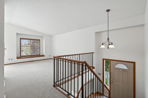 5546 Pompano Drive, Minnetonka, MN 55343