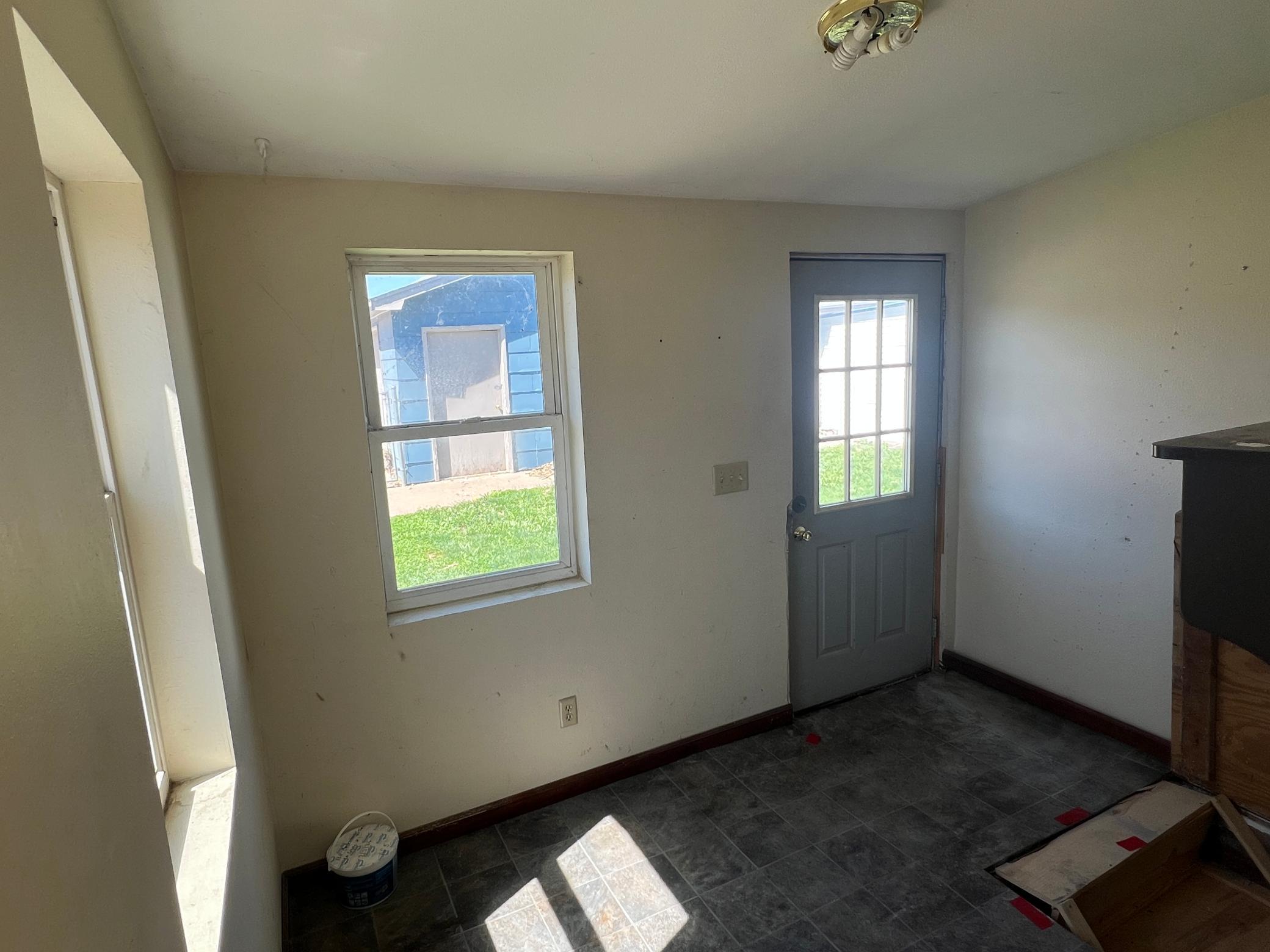 15 mudroom.JPG