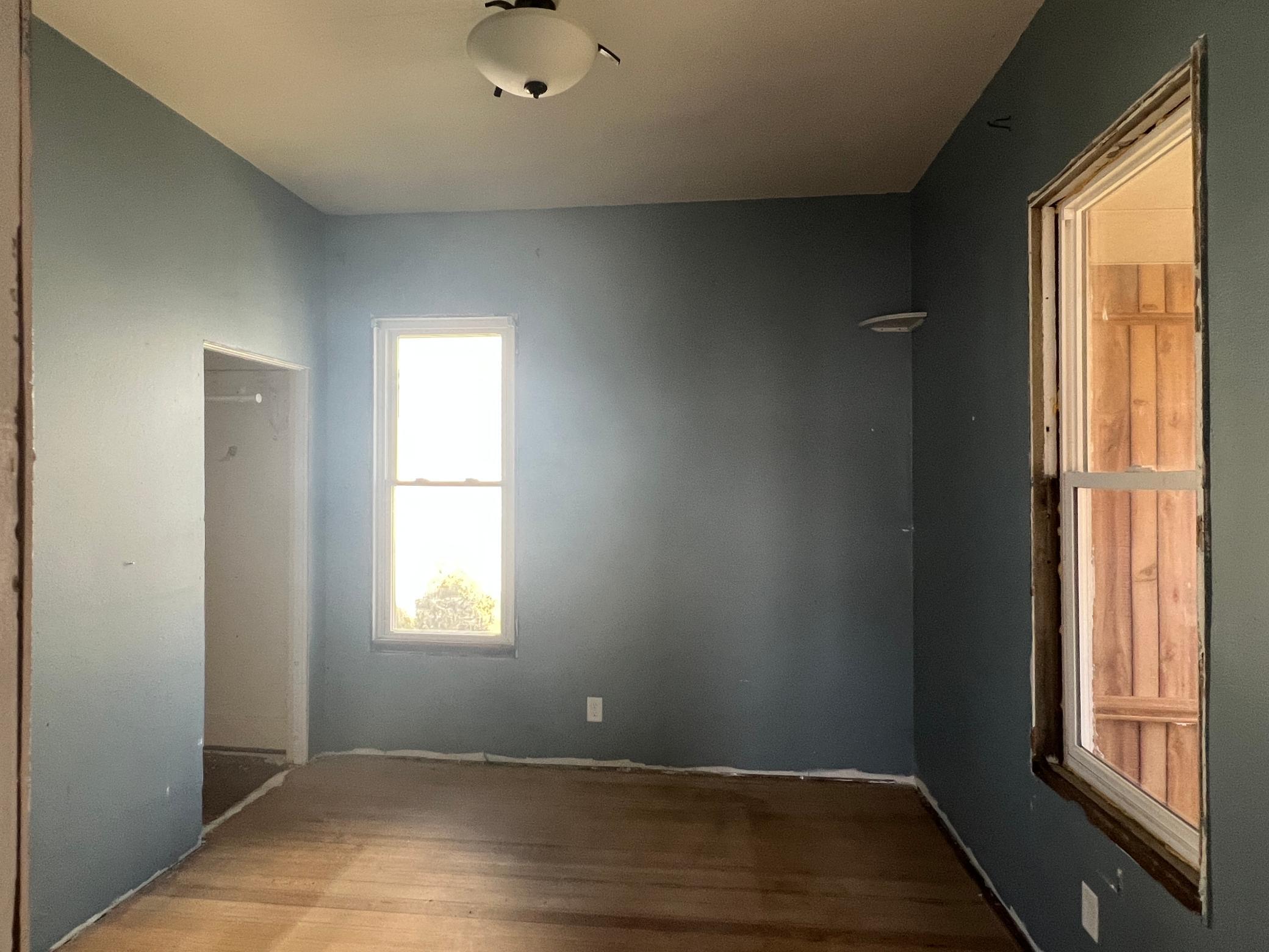 12 bedroom.JPG