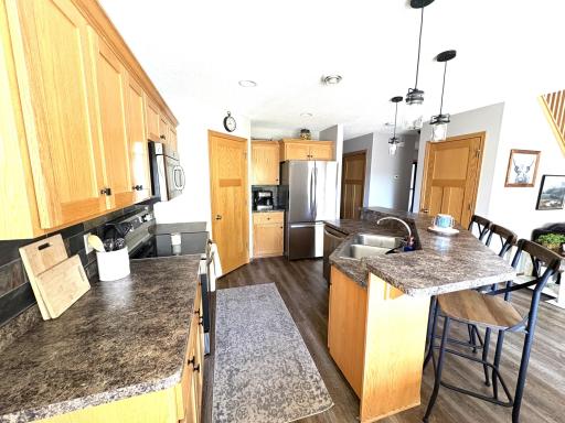 19595 Prairieview Drive, Rogers, MN 55374