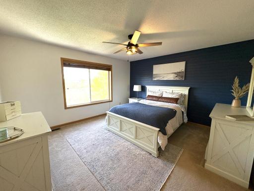 19595 Prairieview Drive, Rogers, MN 55374