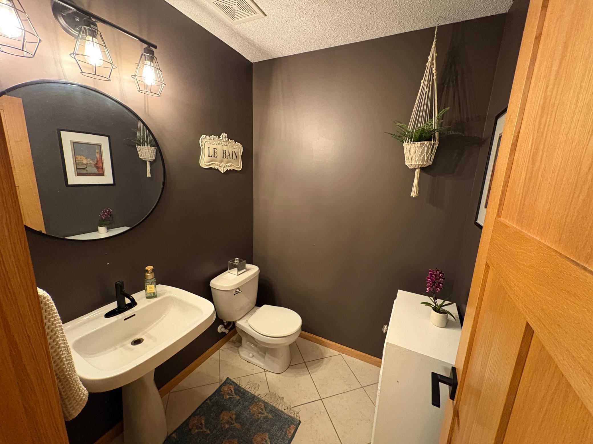 1/2 bath