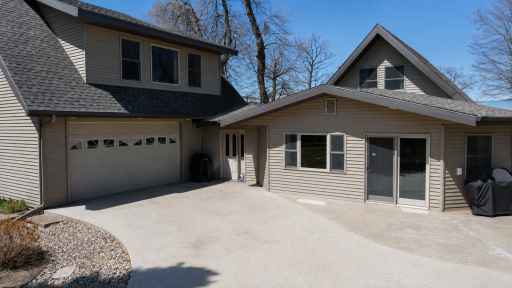 39409 Clearmont Road, Battle Lake, MN 56515