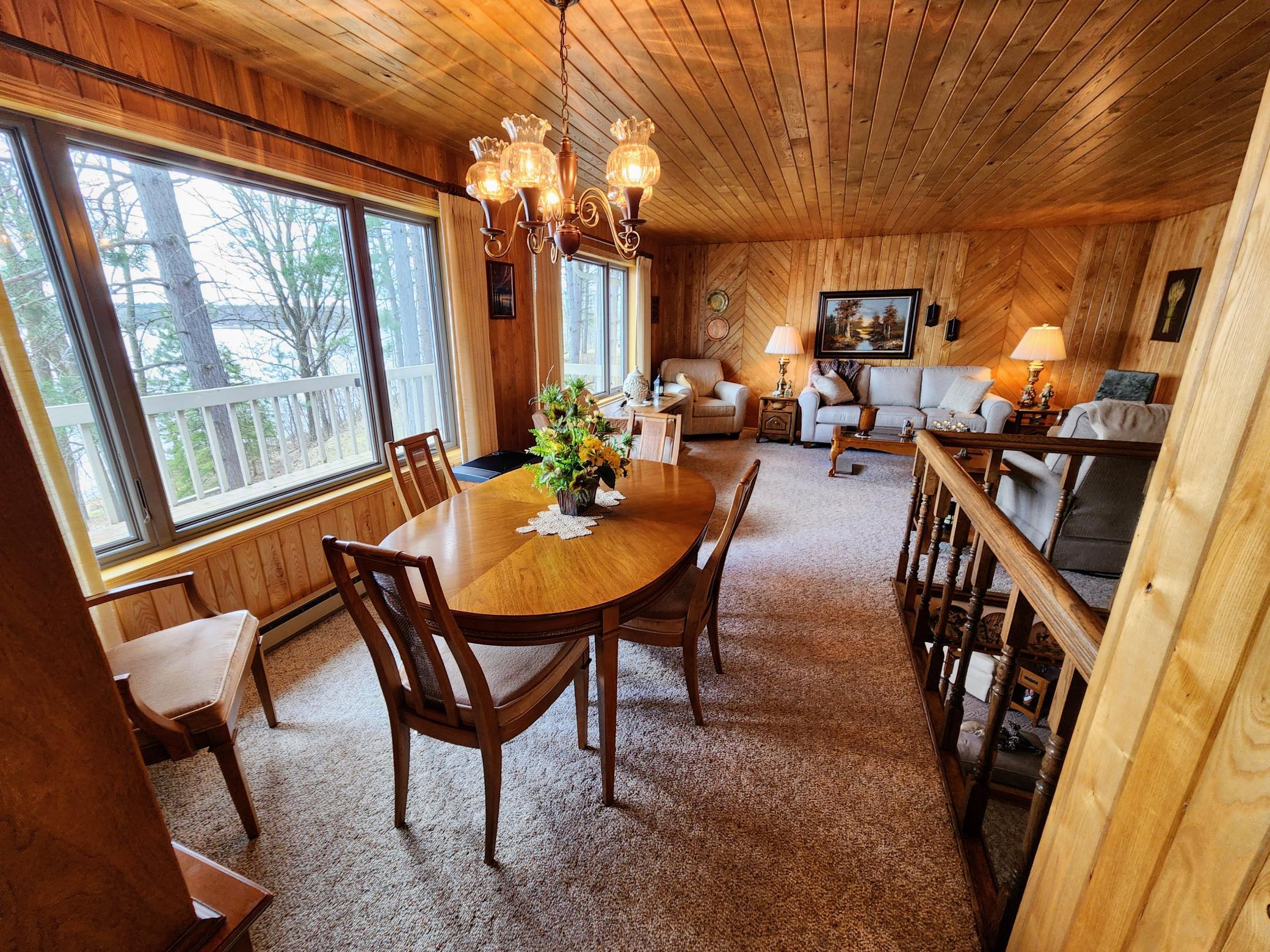 Dining Area.jpg