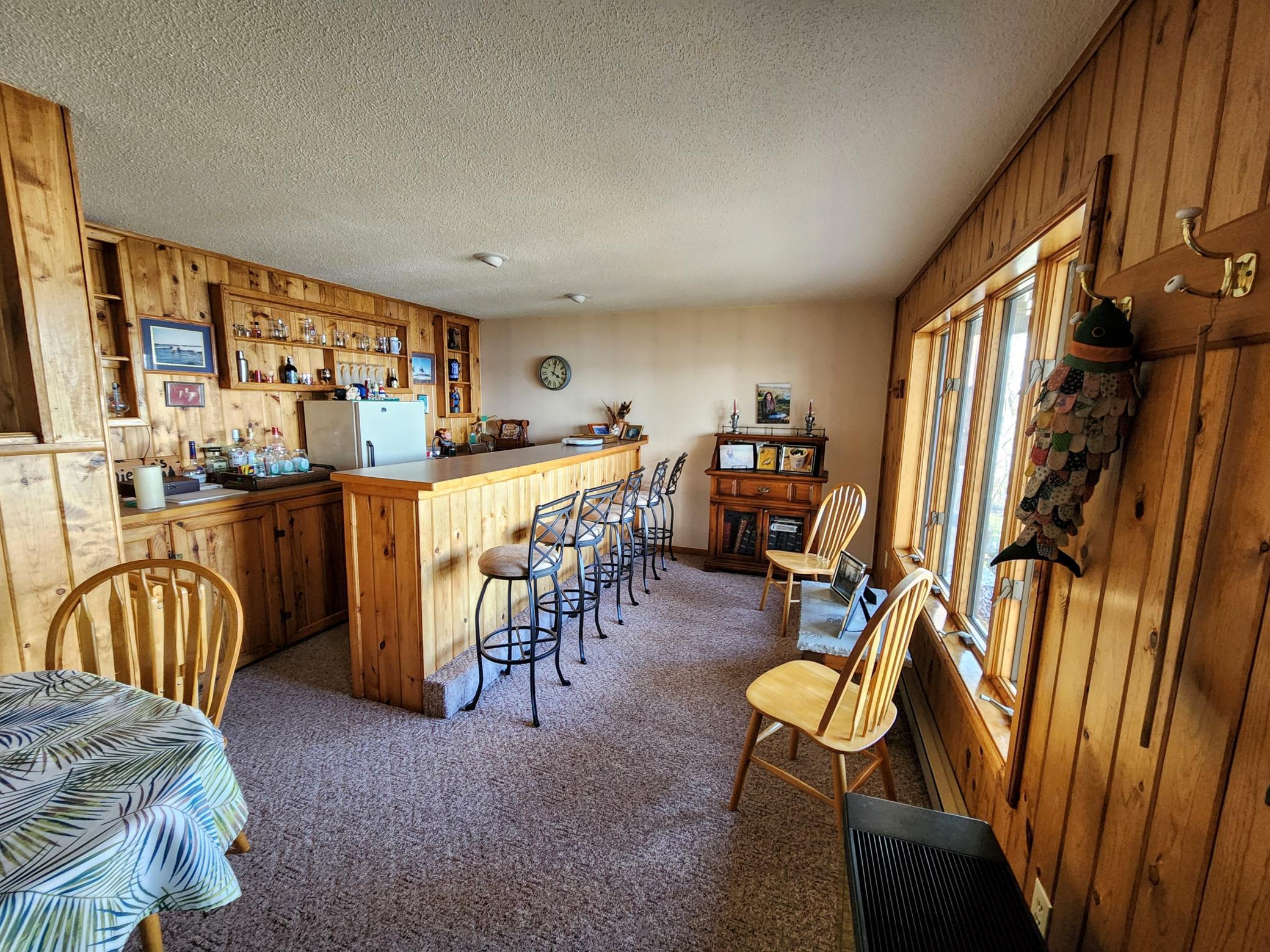 Entertaining Area Bar2.jpg