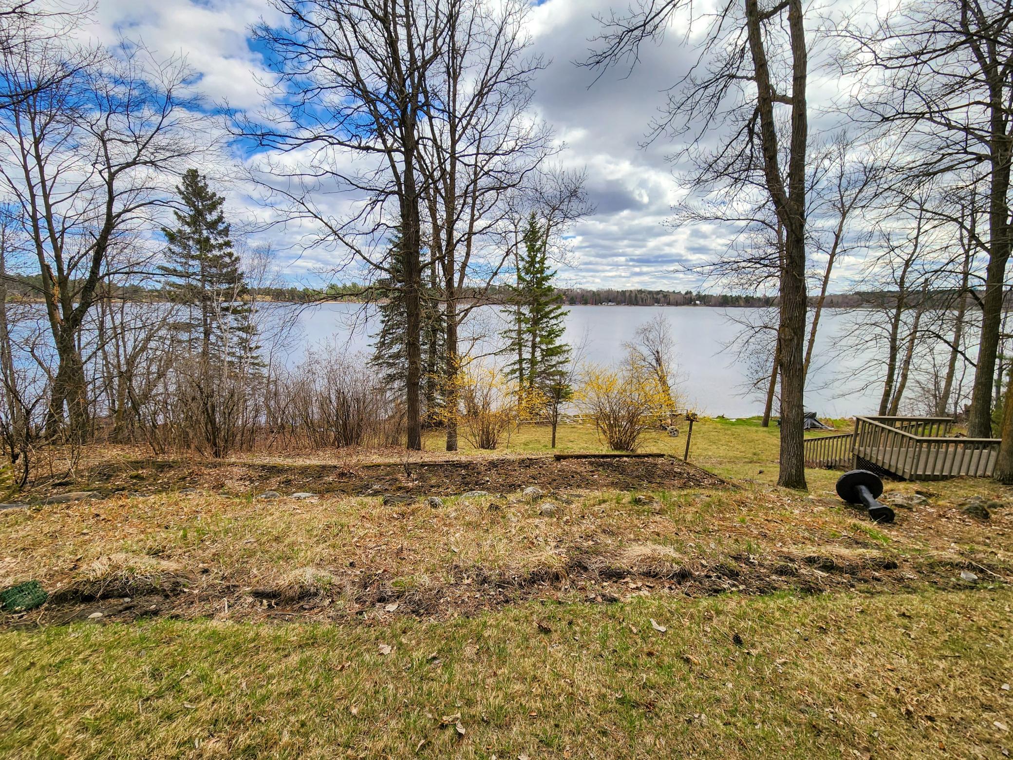 Lakeside1.jpg