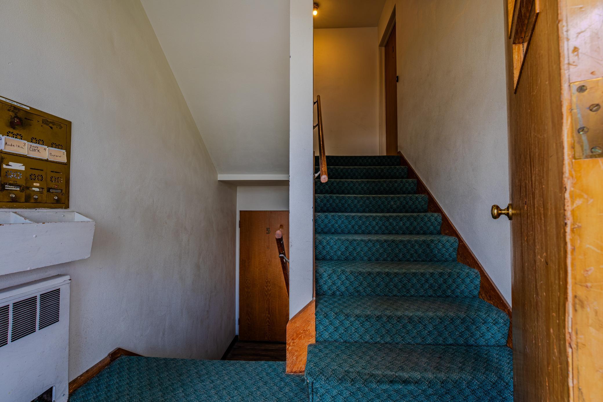 420 10th ave N Fargo Common steps.jpg