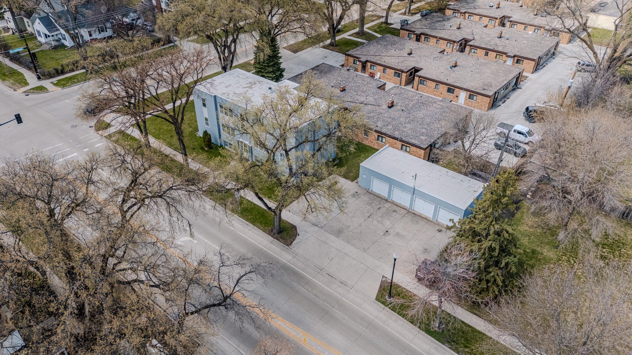 517 12th Ave N Fargo aerial side.jpg