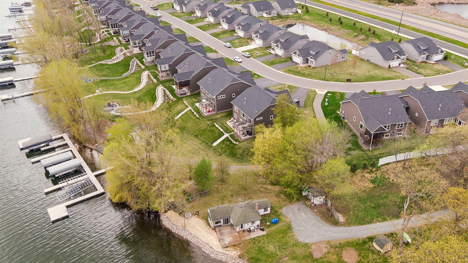 Green Lake Villas is a quaint community of 33 detached villas on the shores of Little Green Lake.