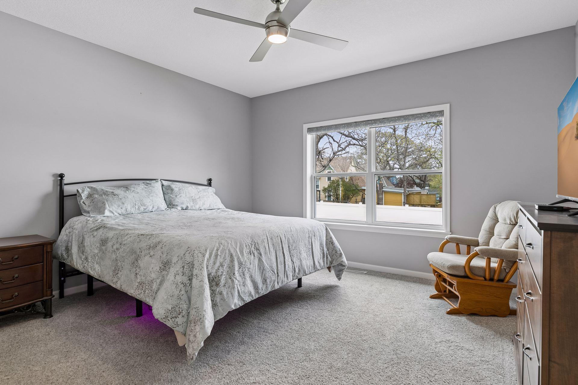 Primary bedroom - plenty of space to accommodate a king bed.