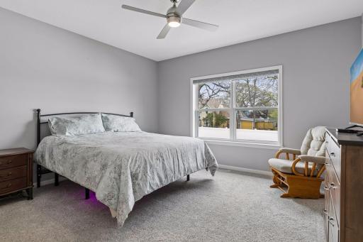 Primary bedroom - plenty of space to accommodate a king bed.