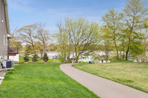 This path is only used by the Green Lake Villas community.