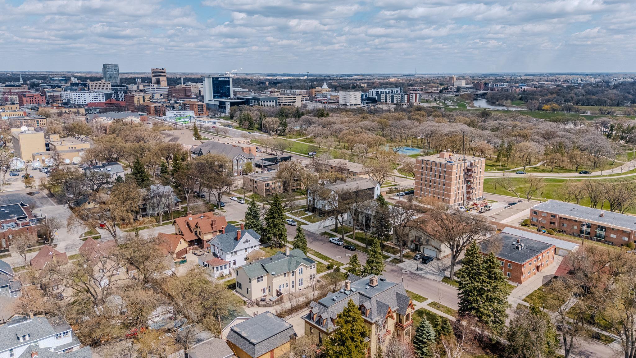 516 8th st s Fargo aerial neighborhood.jpg
