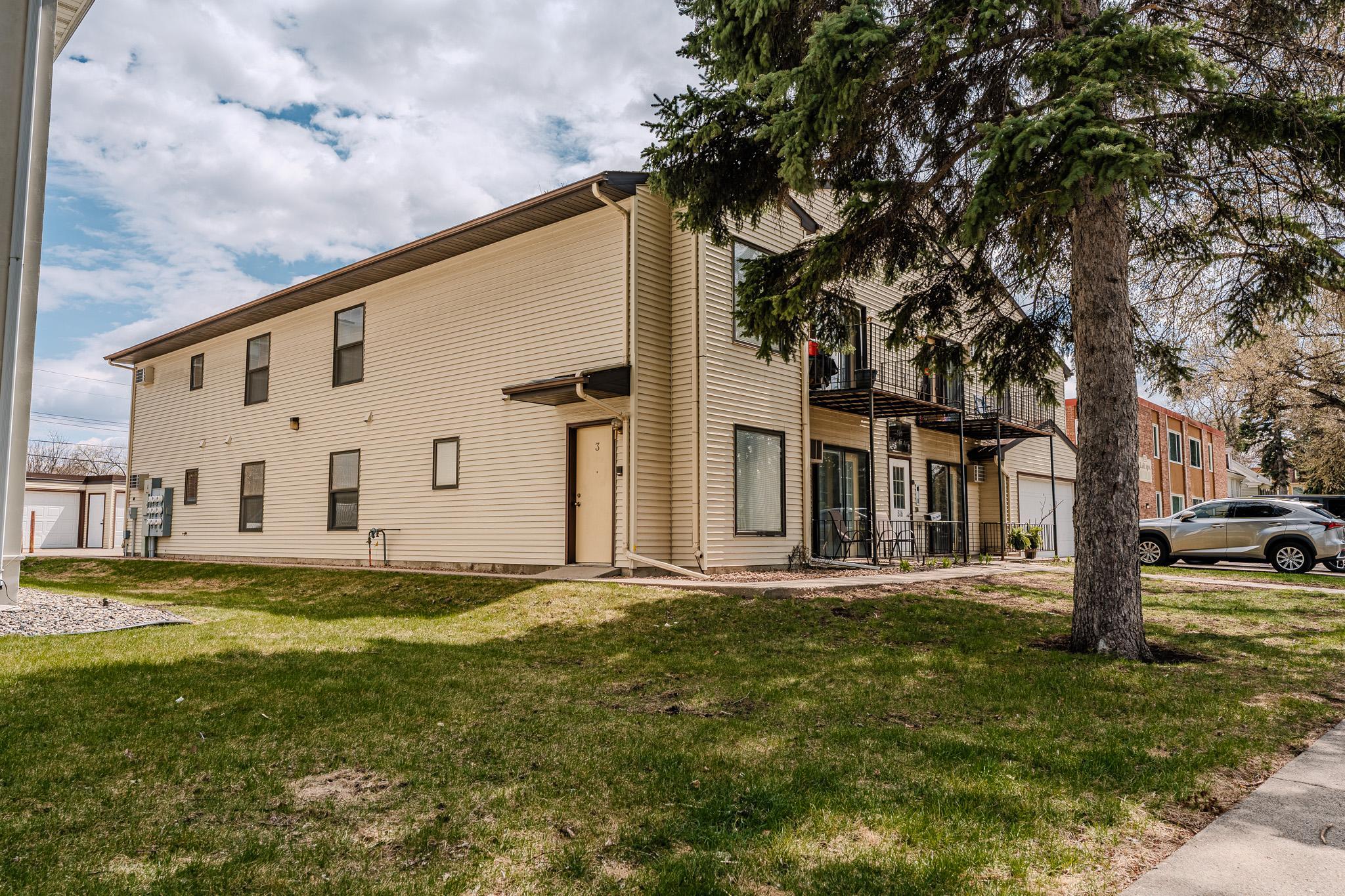 516 8th st s Fargo side 2.jpg