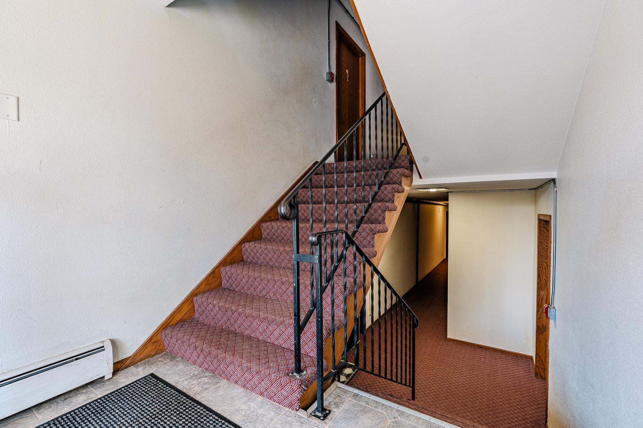 301 6th St S Mhd Stairway.jpg