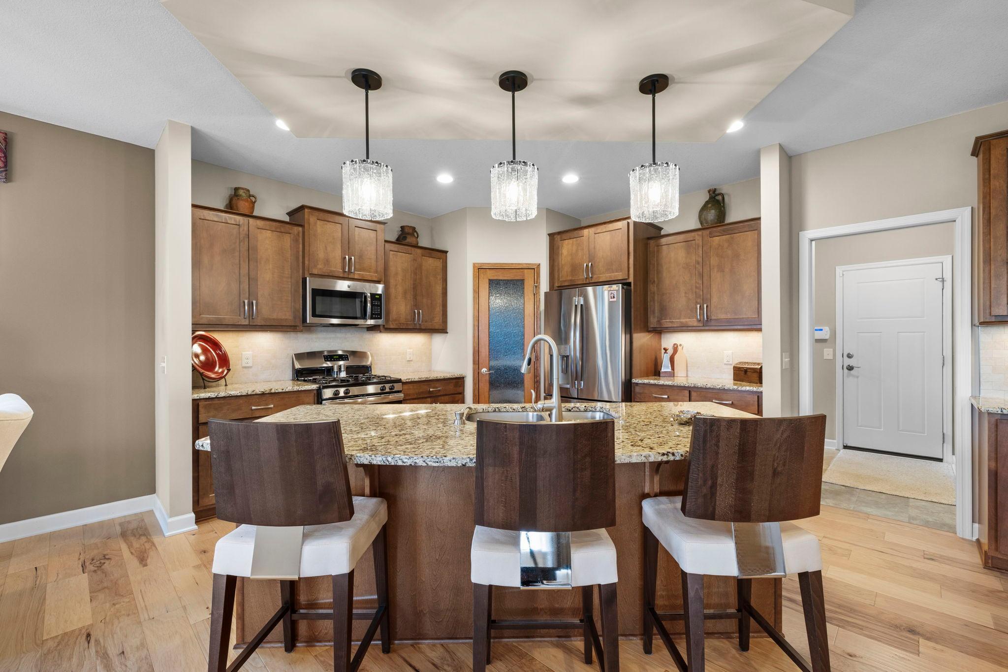 Kitchen island bar area