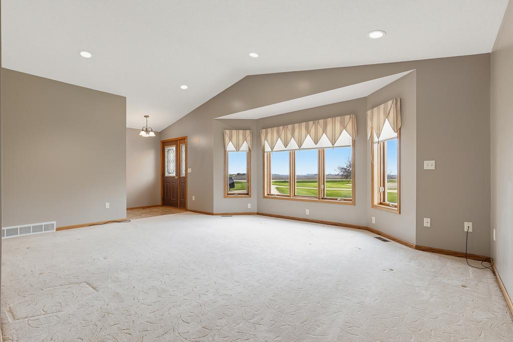 Large living room space offers great opportunity to furniture placement and entertainment!