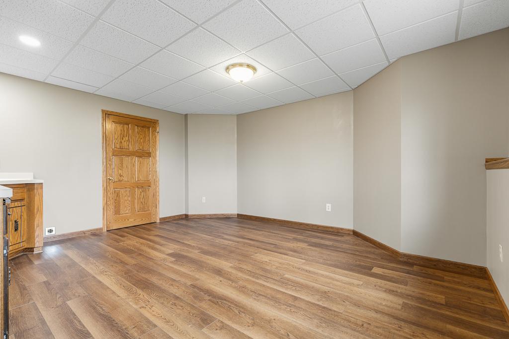 Beautiful bonus space set up for whatever you would need!