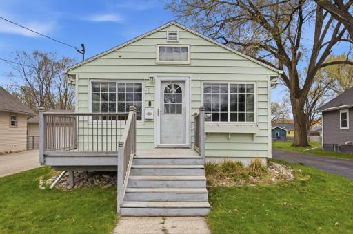 1621 8th Avenue S, Fargo, ND 58103