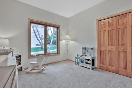 507 Owasso Hills Drive, Saint Paul, MN 55113