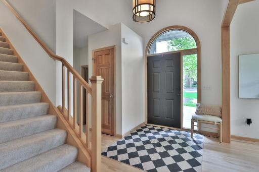 507 Owasso Hills Drive, Saint Paul, MN 55113