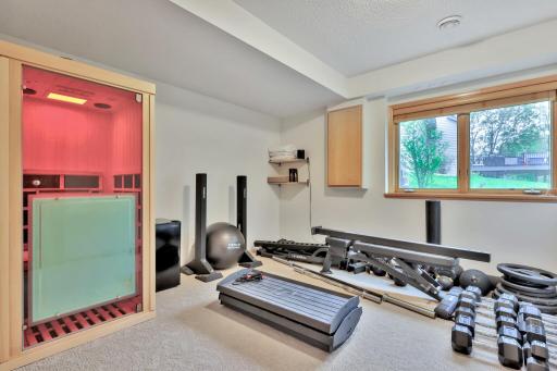 507 Owasso Hills Drive, Saint Paul, MN 55113