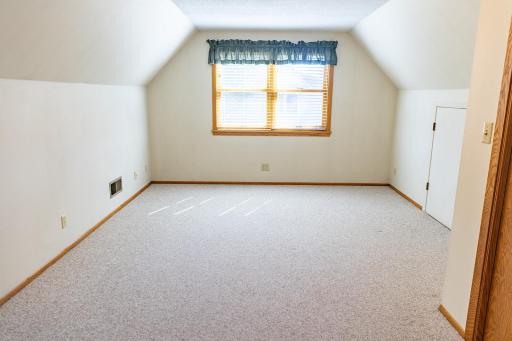 436 Bernard Street E, Saint Paul, MN 55118