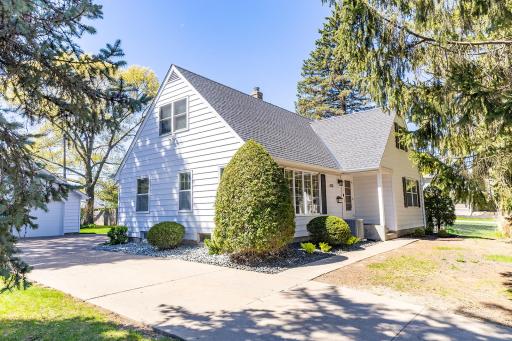 436 Bernard Street E, Saint Paul, MN 55118