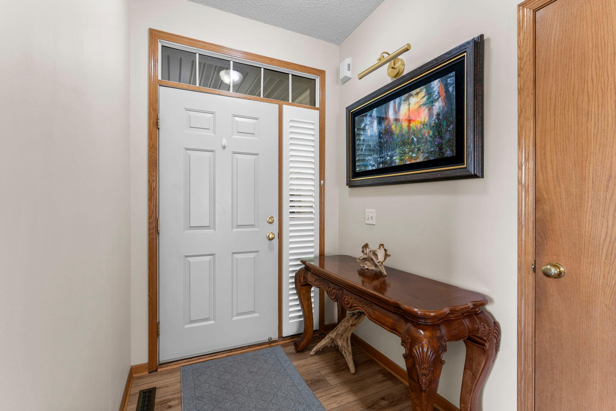 14-web-or-mls-809 Woodduck Dr-3.jpg