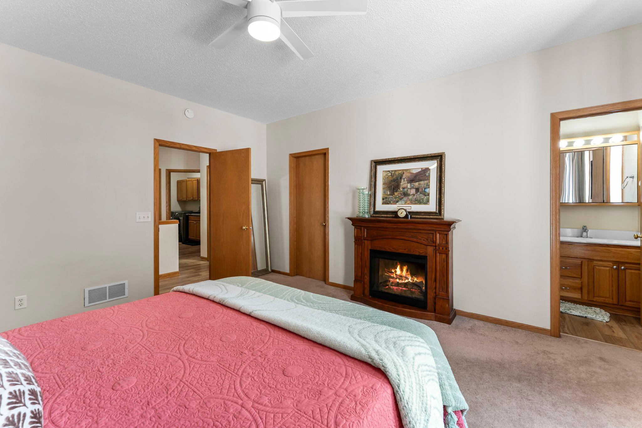 29-web-or-mls-809 Woodduck Dr-124.jpg