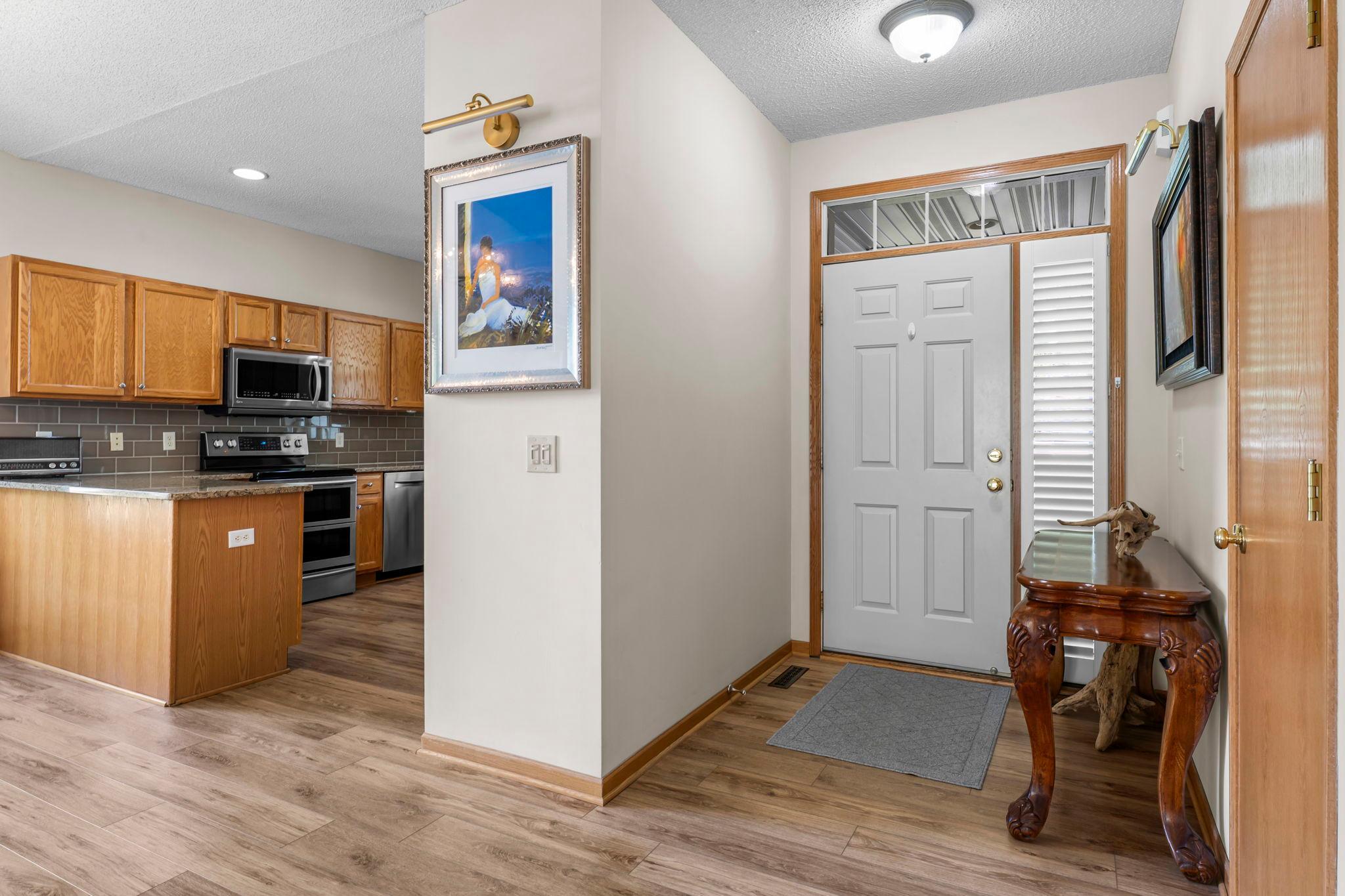 15-web-or-mls-809 Woodduck Dr-7.jpg