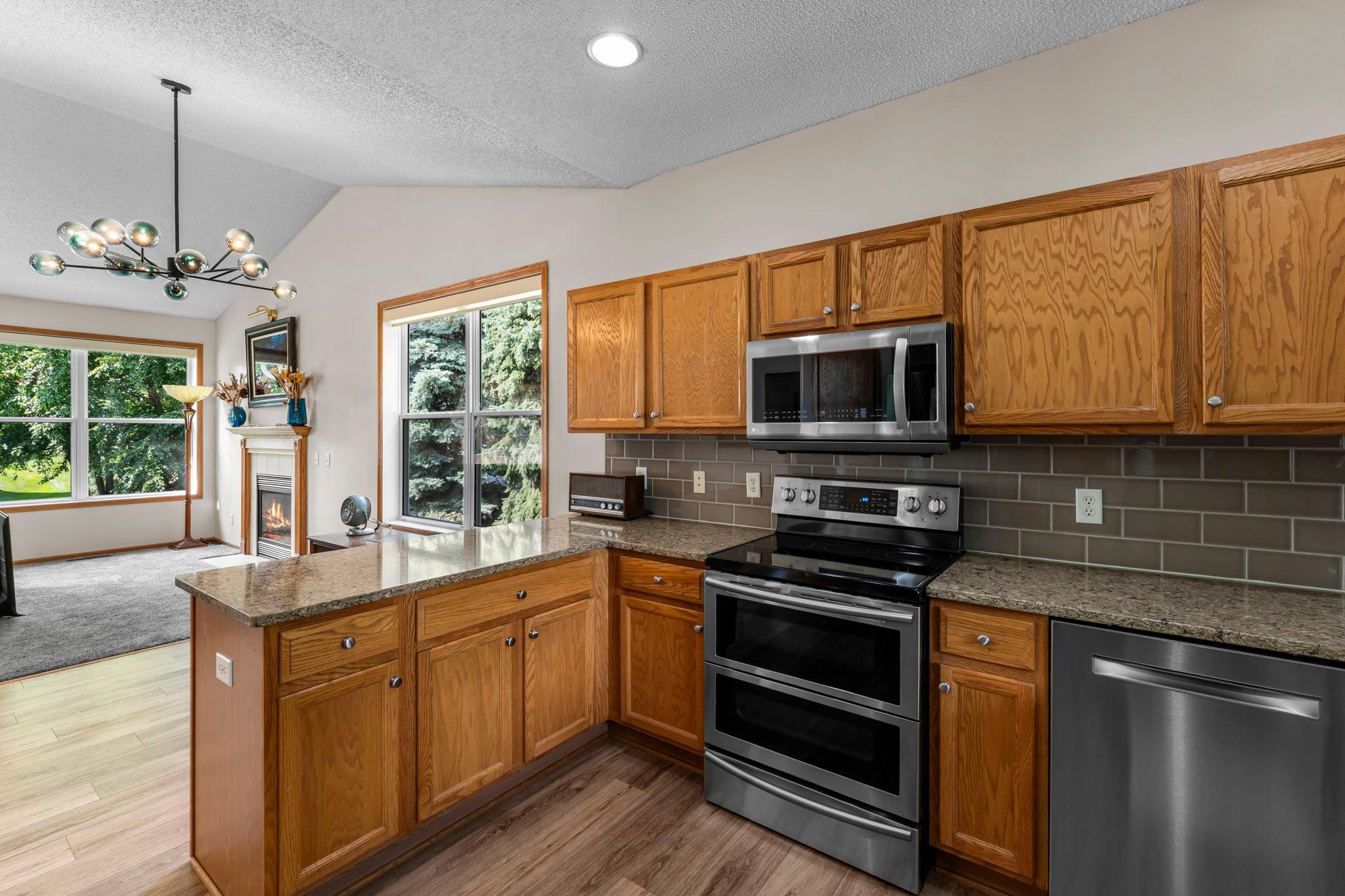 22-web-or-mls-809 Woodduck Dr-23.jpg