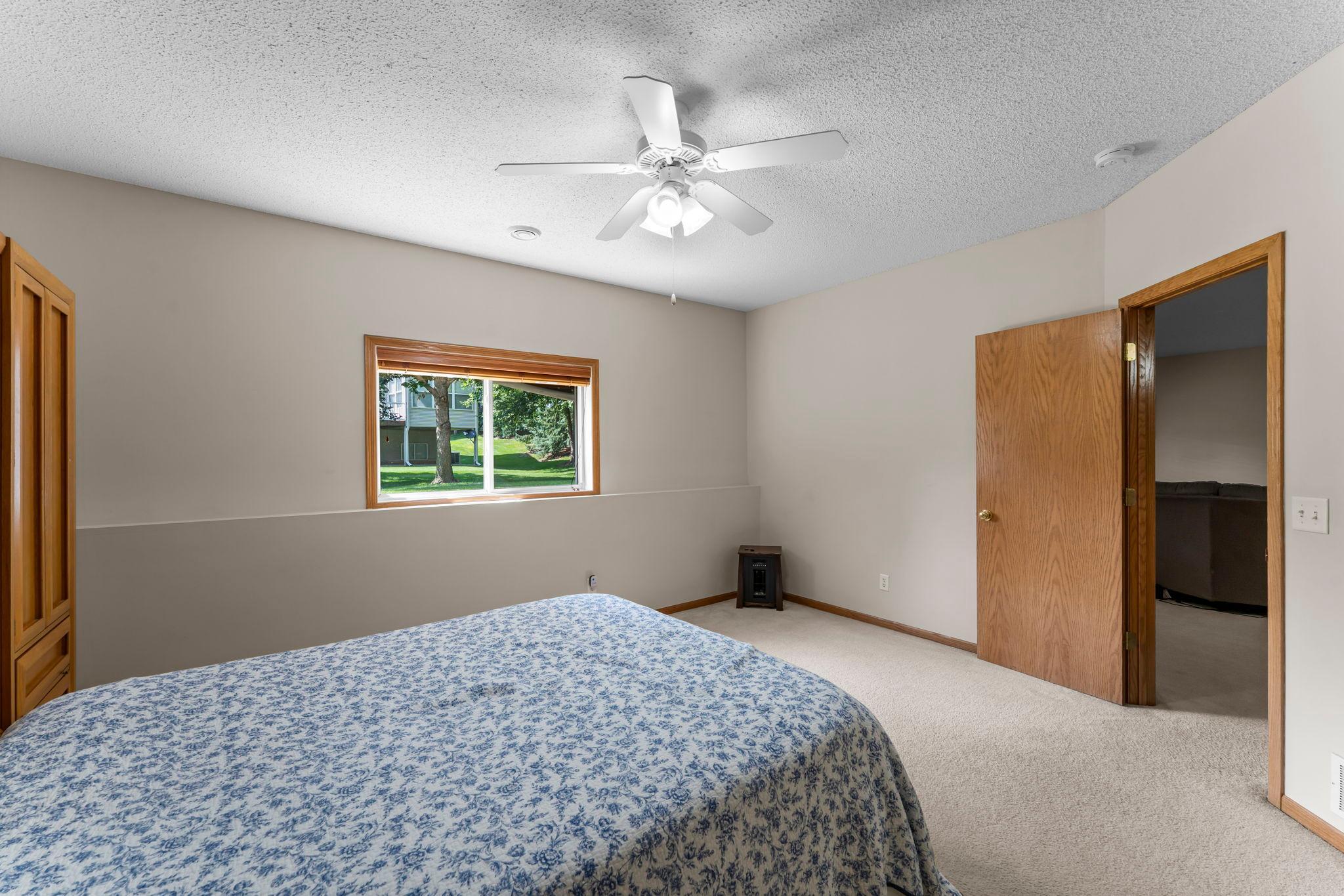 34-web-or-mls-809 Woodduck Dr-94.jpg
