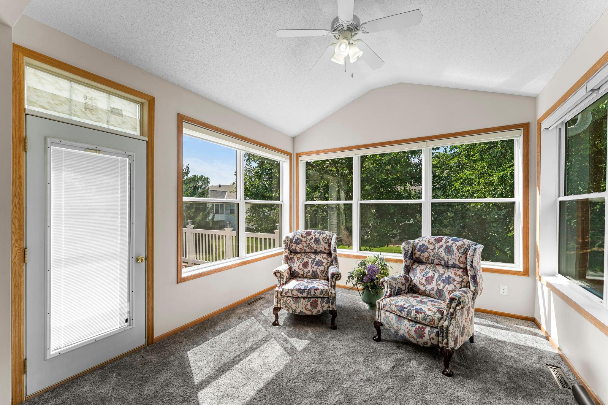 23-web-or-mls-809 Woodduck Dr-27.jpg